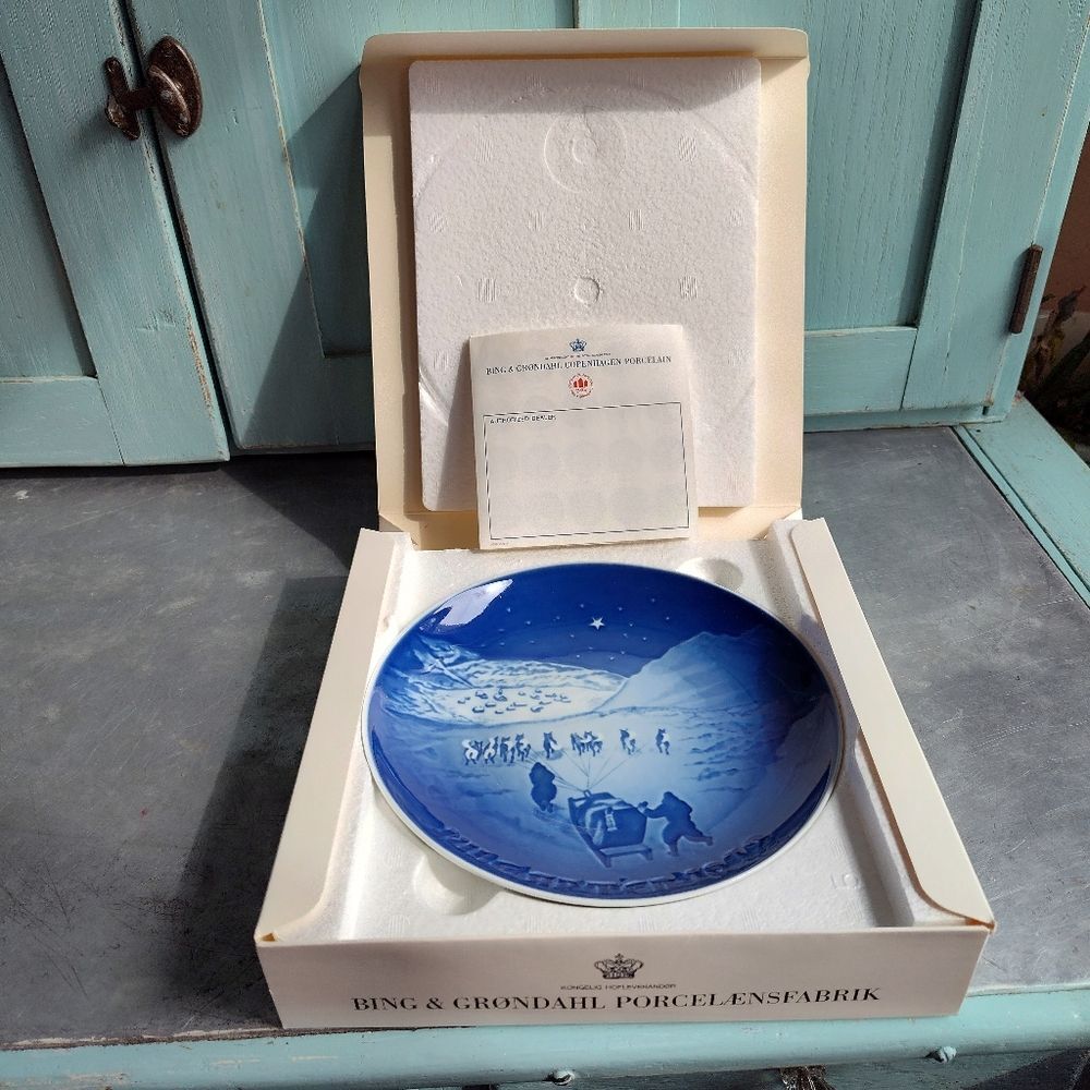 Vintage Bing & Grondahl 1972 Christmas In Greenland 7" Plate Sled Dogs Boxed